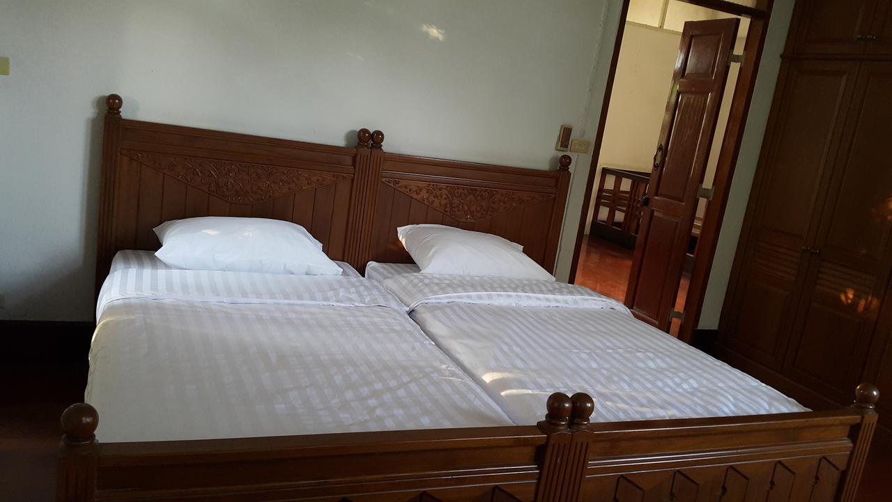 Coc Guest House & Hostel Chiang Mai Bagian luar foto