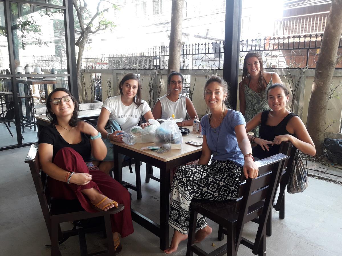 Coc Guest House & Hostel Chiang Mai Bagian luar foto