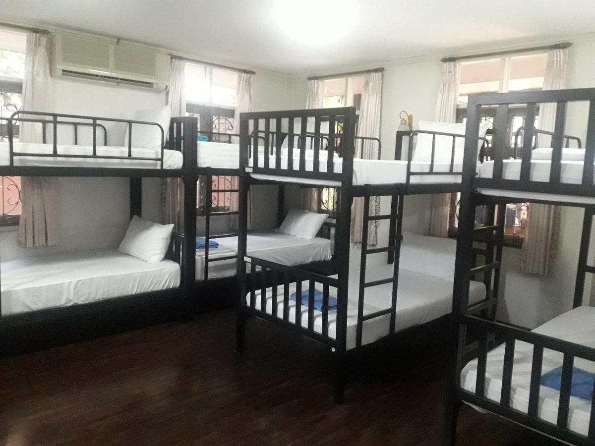 Coc Guest House & Hostel Chiang Mai Bagian luar foto