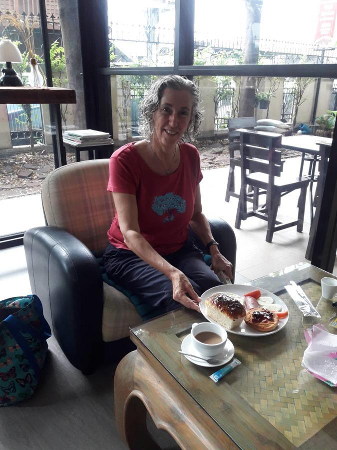 Coc Guest House & Hostel Chiang Mai Bagian luar foto