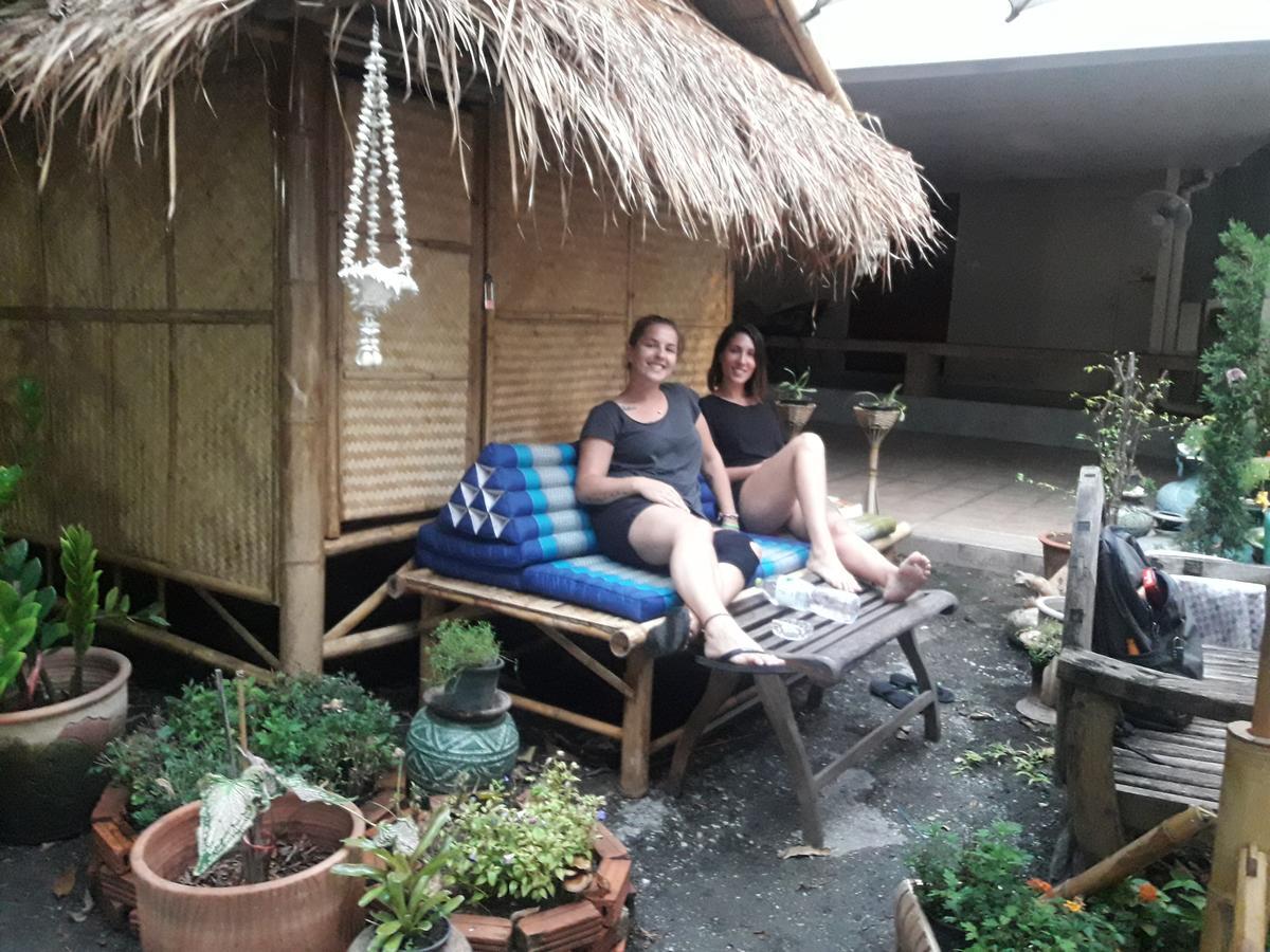 Coc Guest House & Hostel Chiang Mai Bagian luar foto