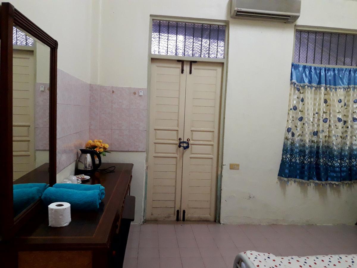 Coc Guest House & Hostel Chiang Mai Bagian luar foto